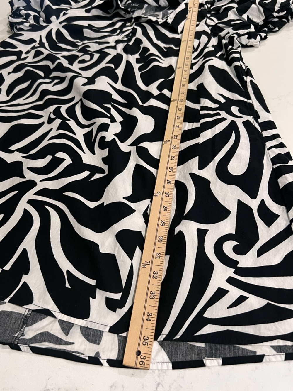 MSK Black & White Abstract Buttoned dress - Picture 10 of 13